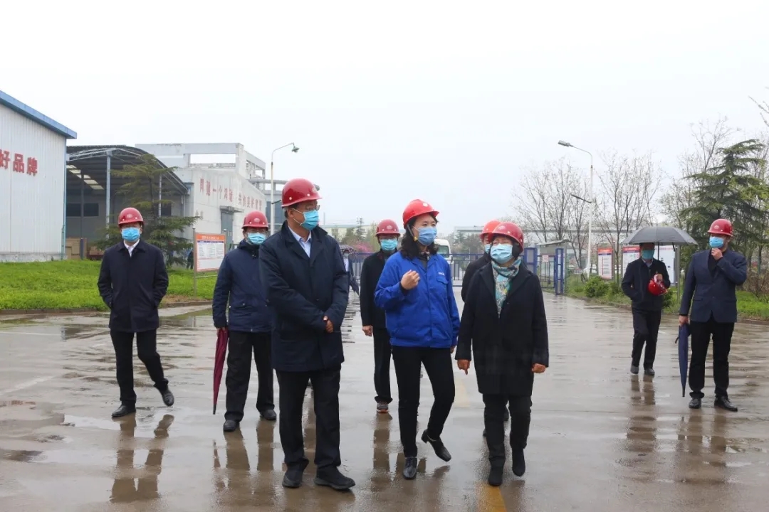 市委常委、統(tǒng)戰(zhàn)部部長王擁華到我縣調(diào)研安全生產(chǎn)工作